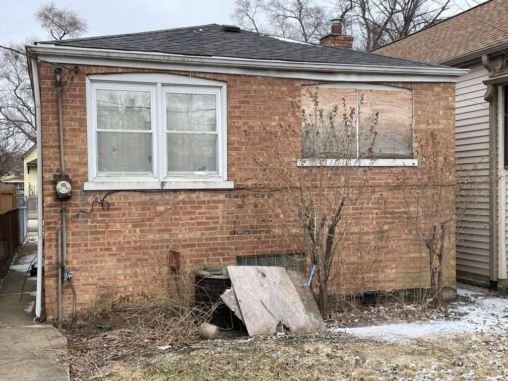 335 W 106th Place