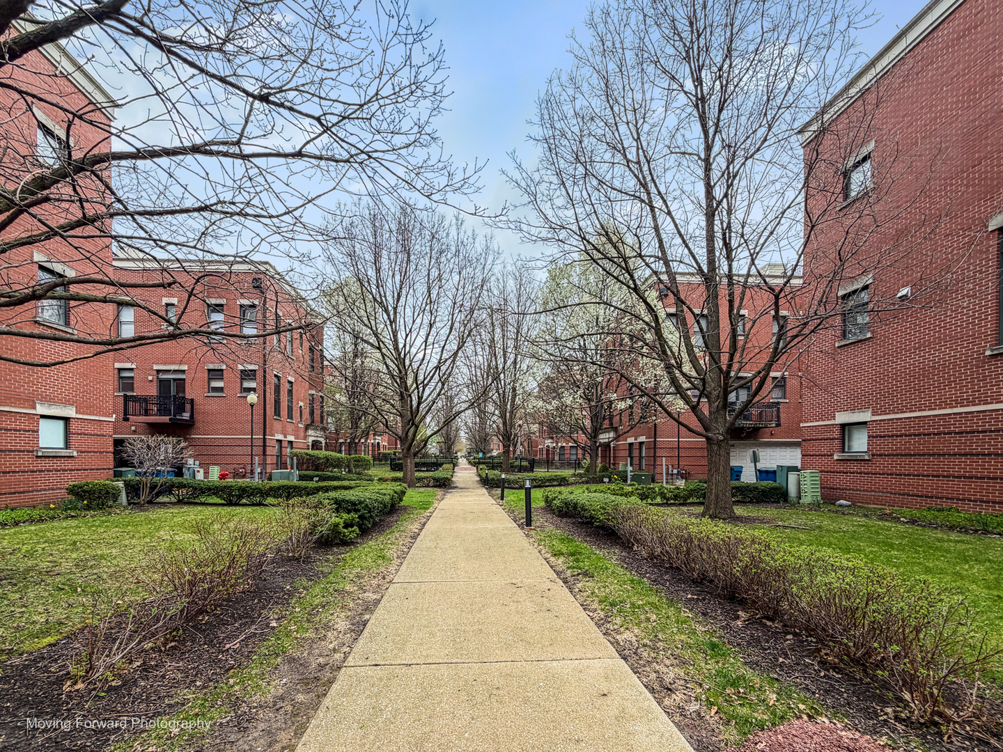 814 W 15th Place