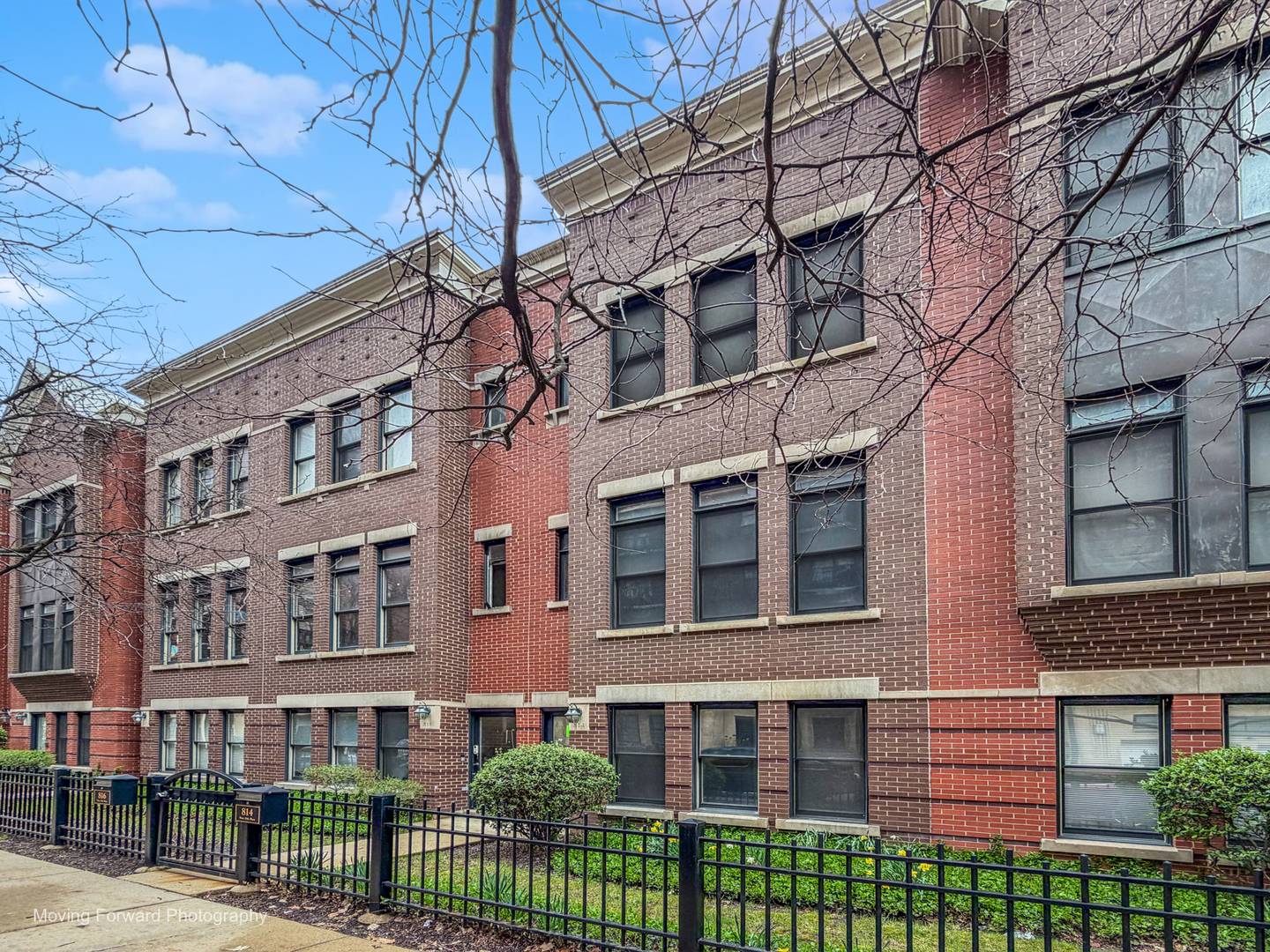814 W 15th Place