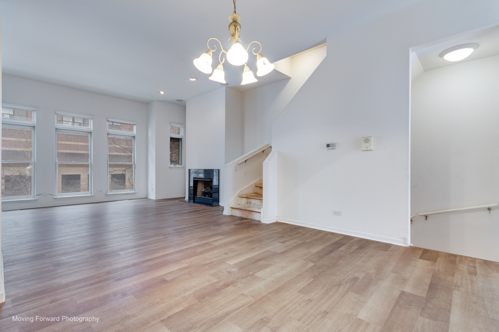 814 W 15th Place