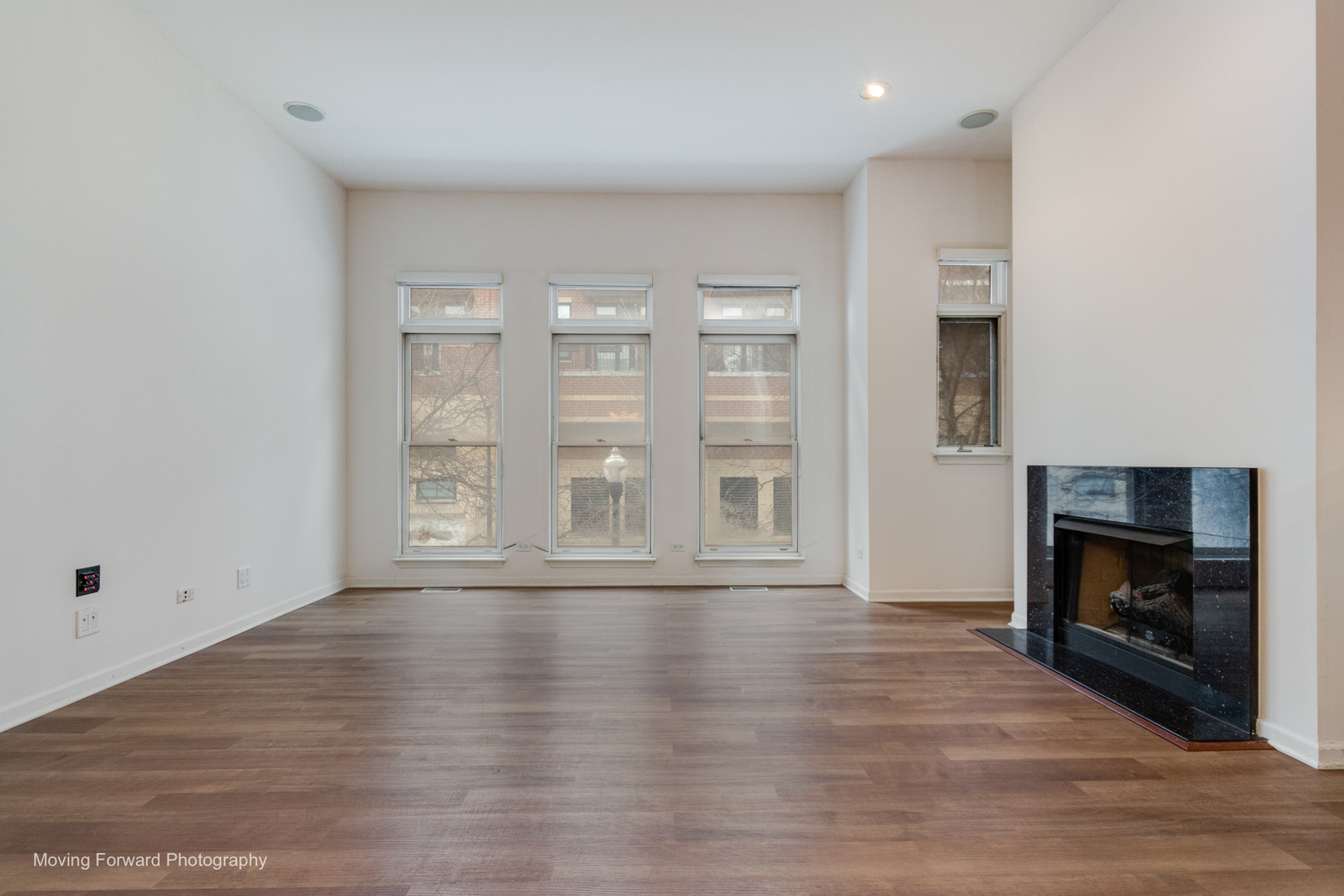 814 W 15th Place