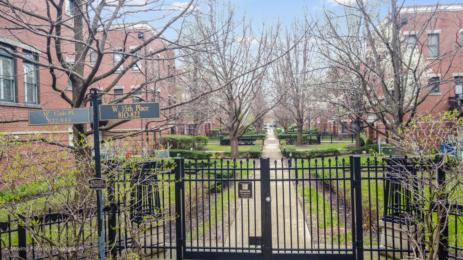 814 W 15th Place
