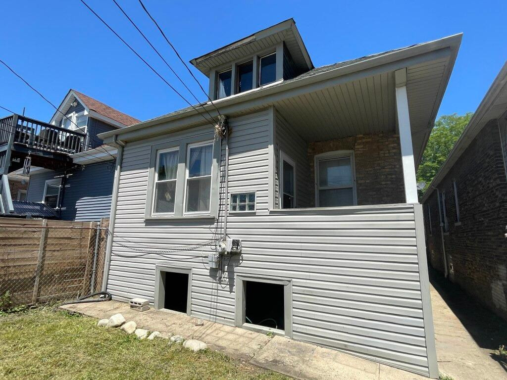 2647 W 69th Street