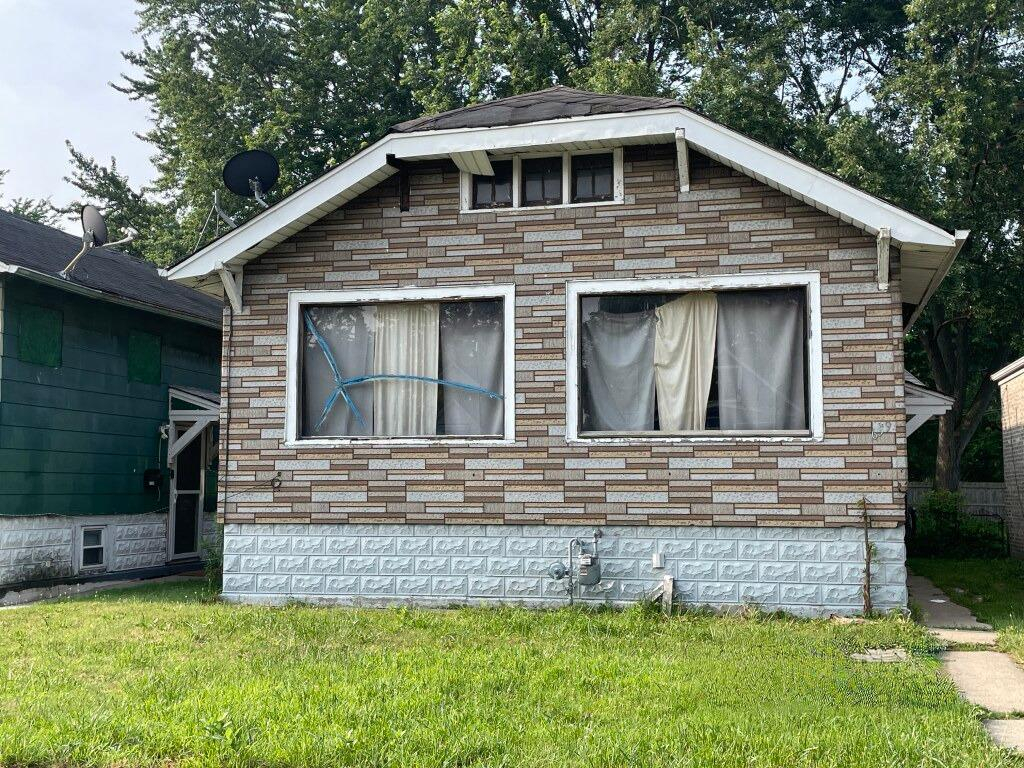 659 W 116th Place