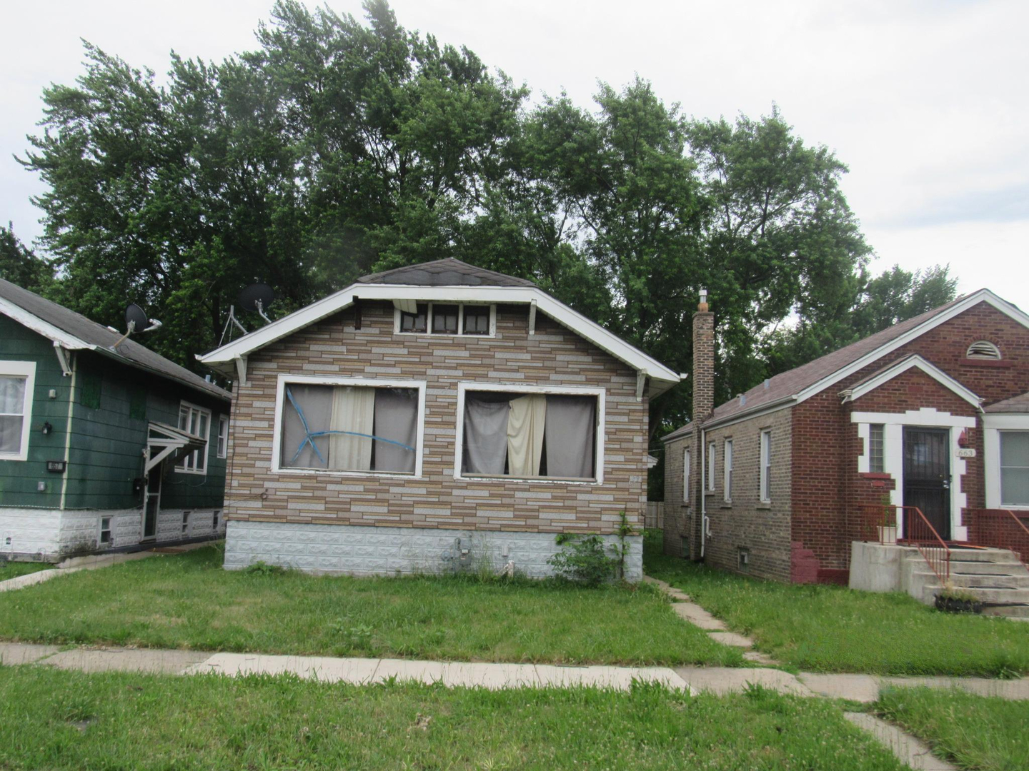 659 W 116th Place