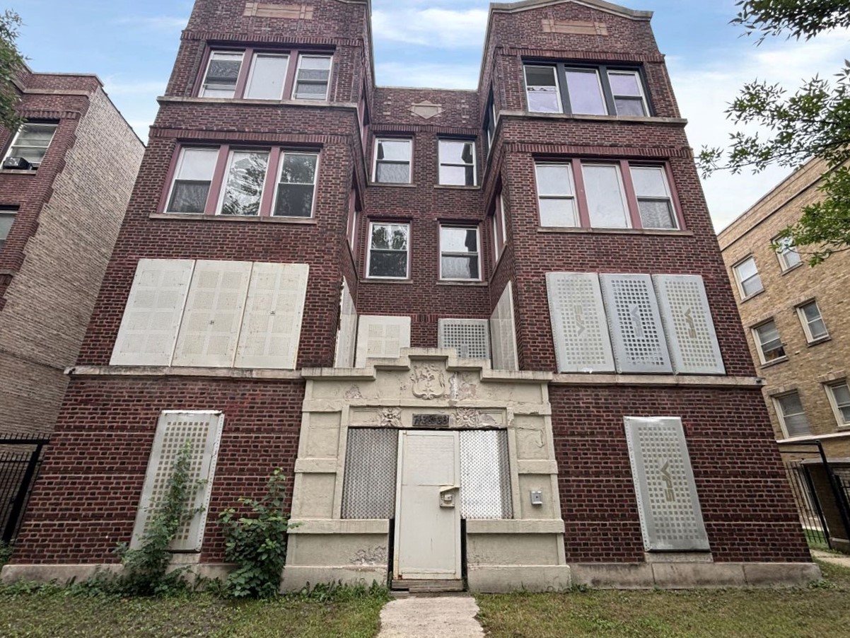 7136 S East End Avenue