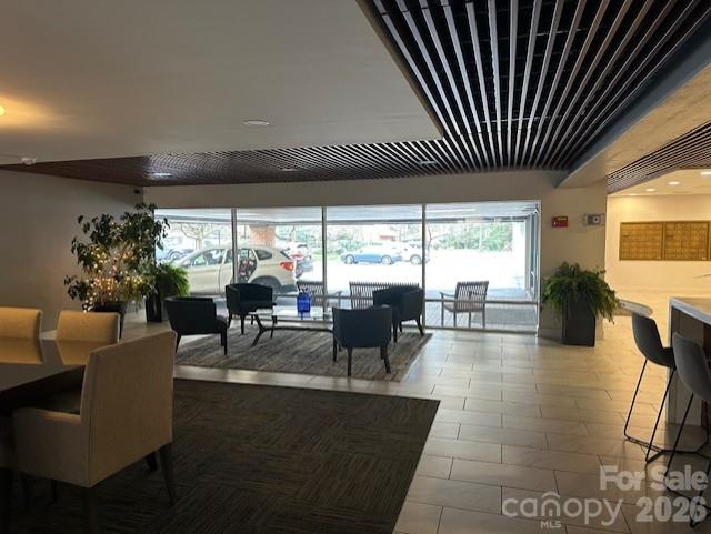 1323 Queens Road Unit: 313