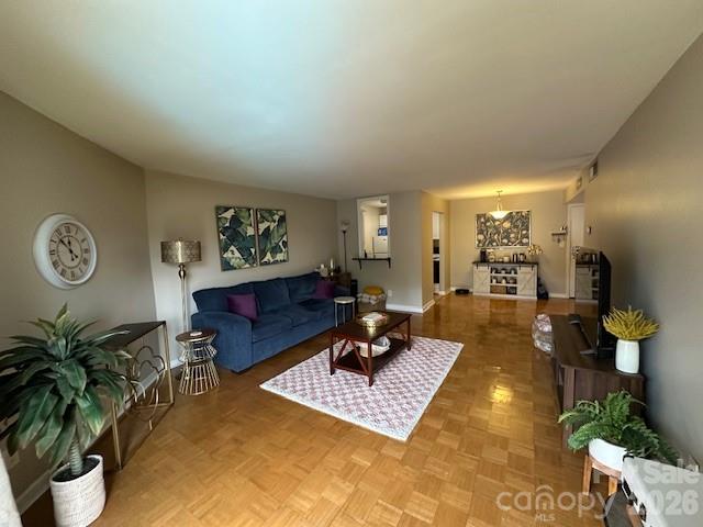 1323 Queens Road Unit: 313