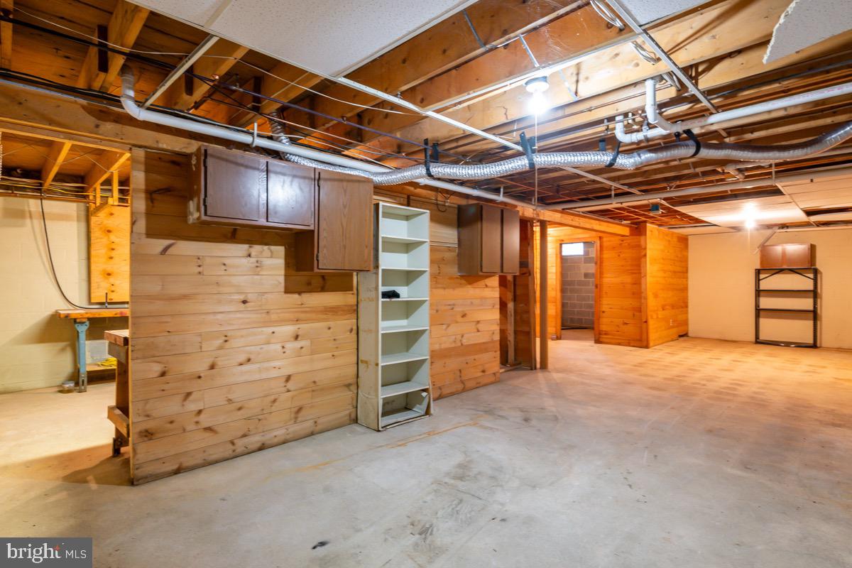 120 Lewis Rd