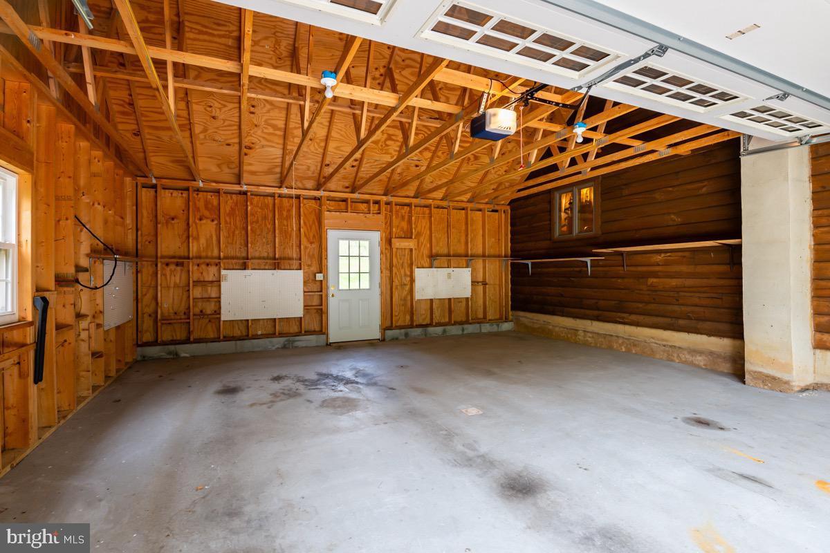 120 Lewis Rd