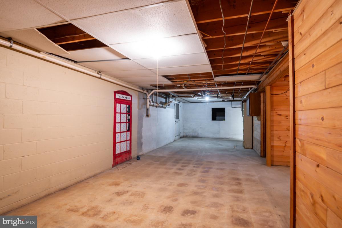 120 Lewis Rd