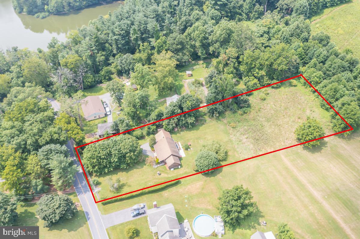 120 Lewis Rd