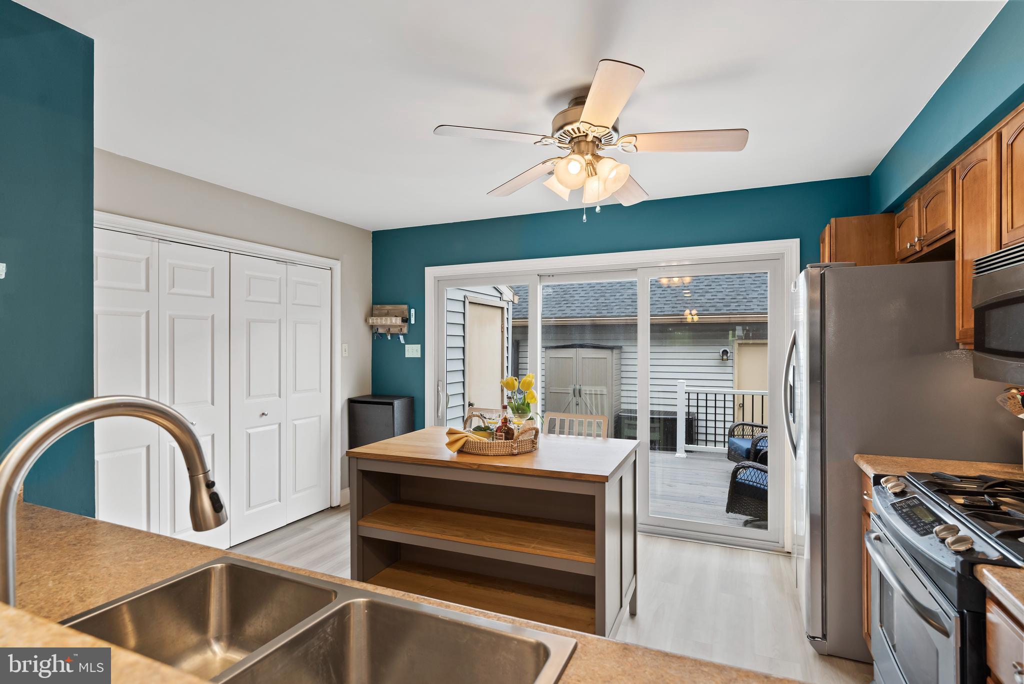 5619 Moreland Ct