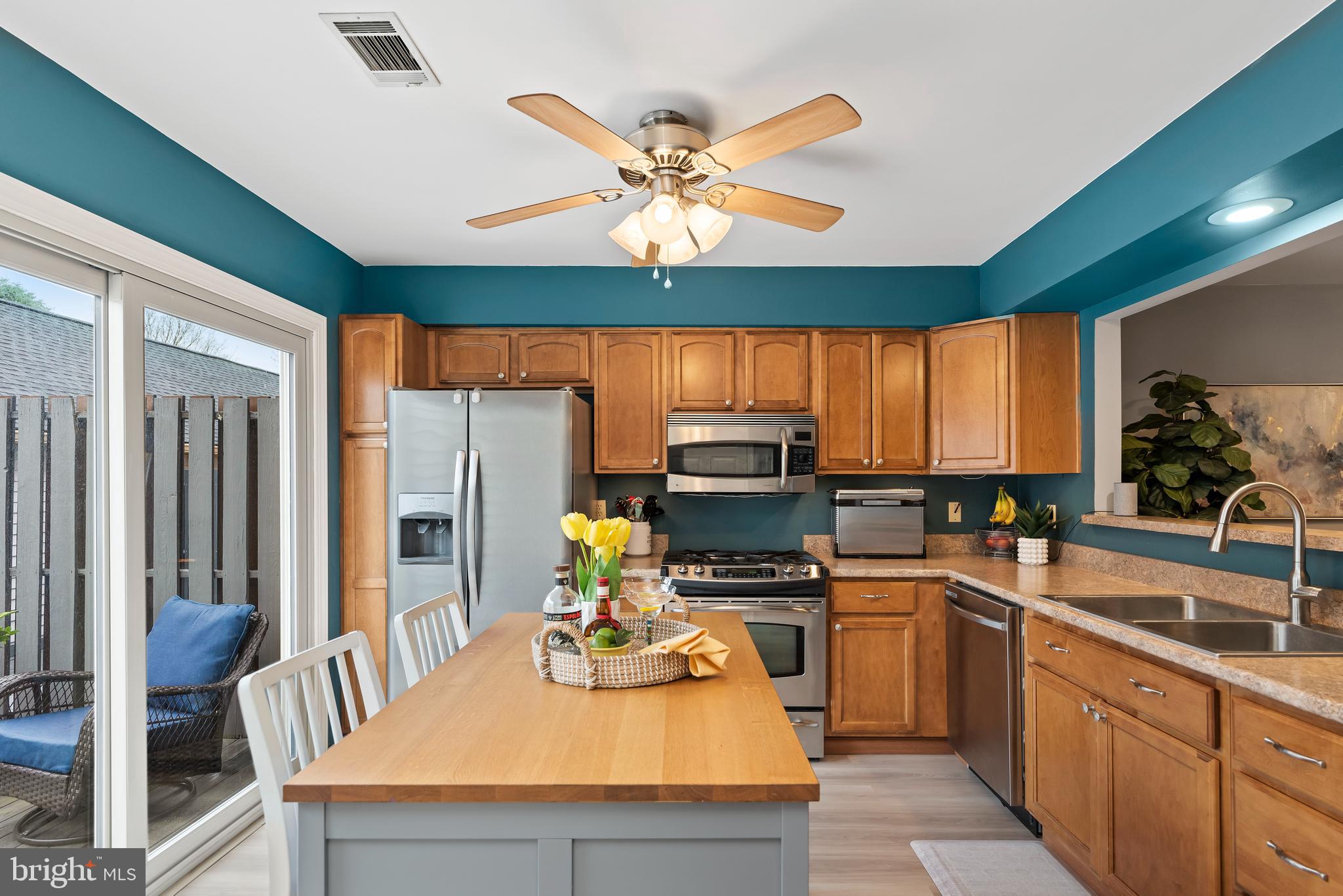 5619 Moreland Ct
