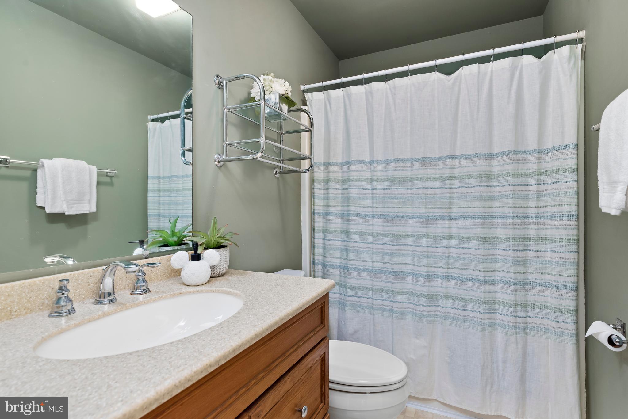 5619 Moreland Ct