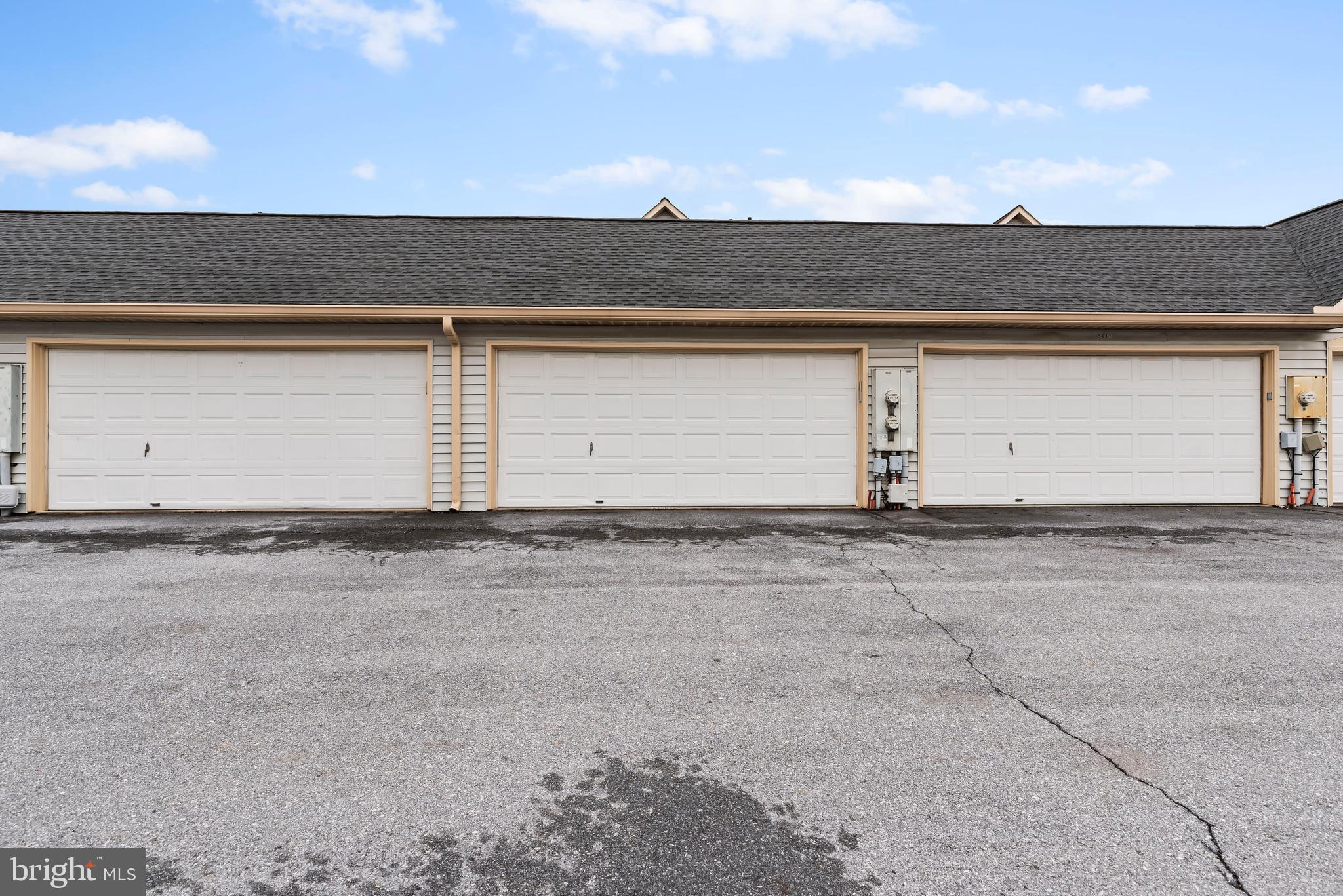 5619 Moreland Ct