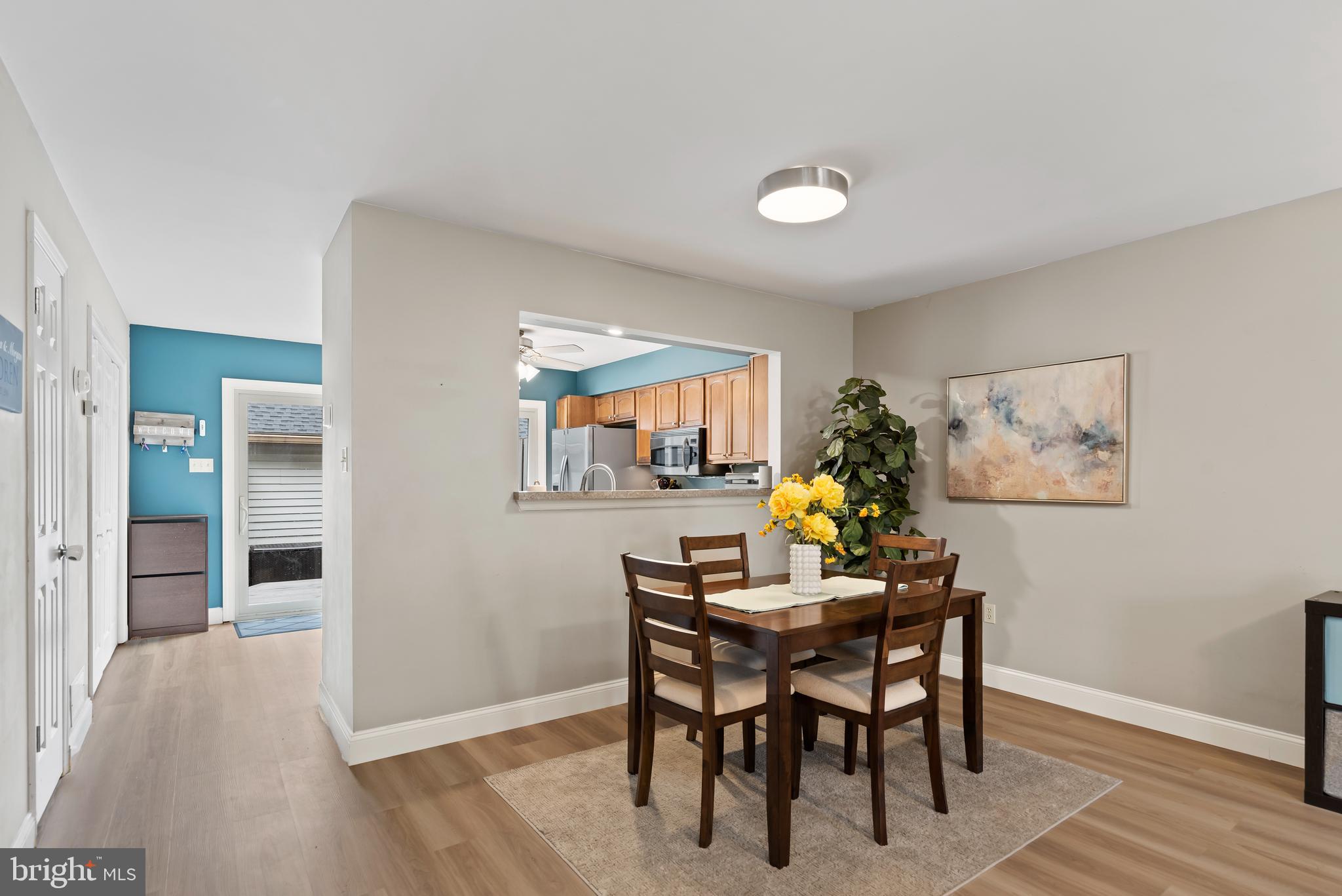 5619 Moreland Ct