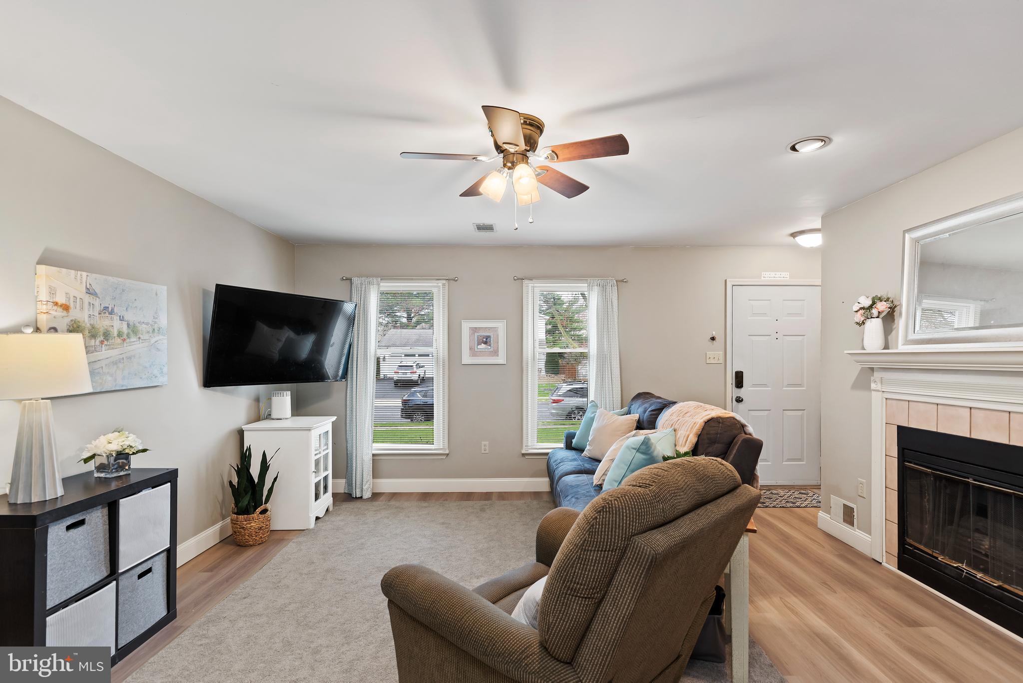 5619 Moreland Ct