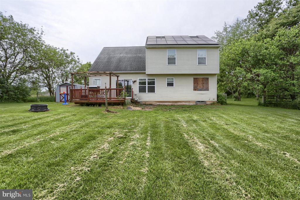 192 Lawrence Ln