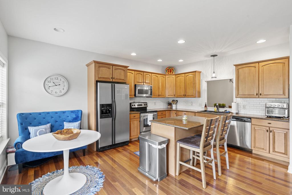 1913 Roxbury Ct