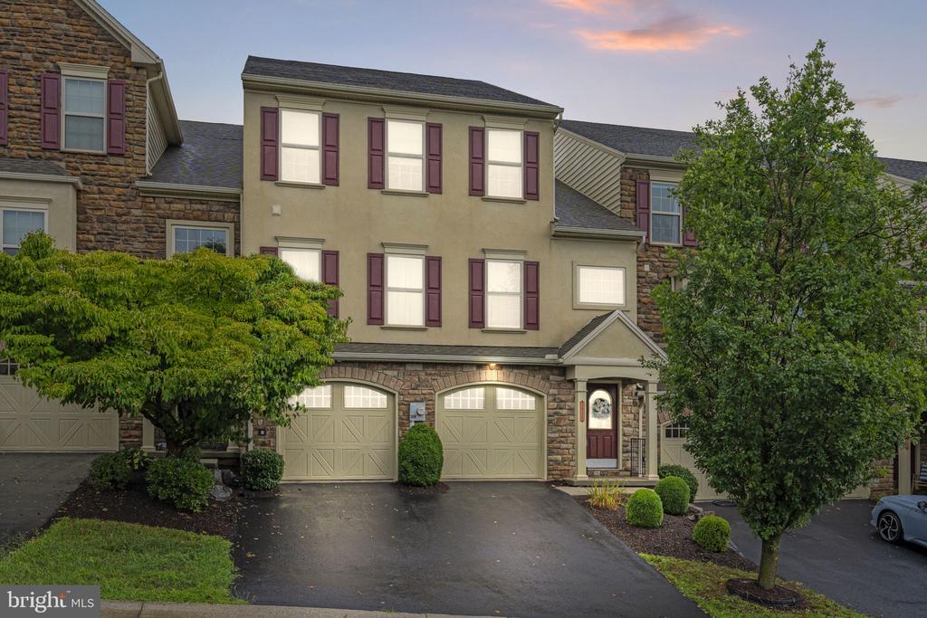 1913 Roxbury Ct