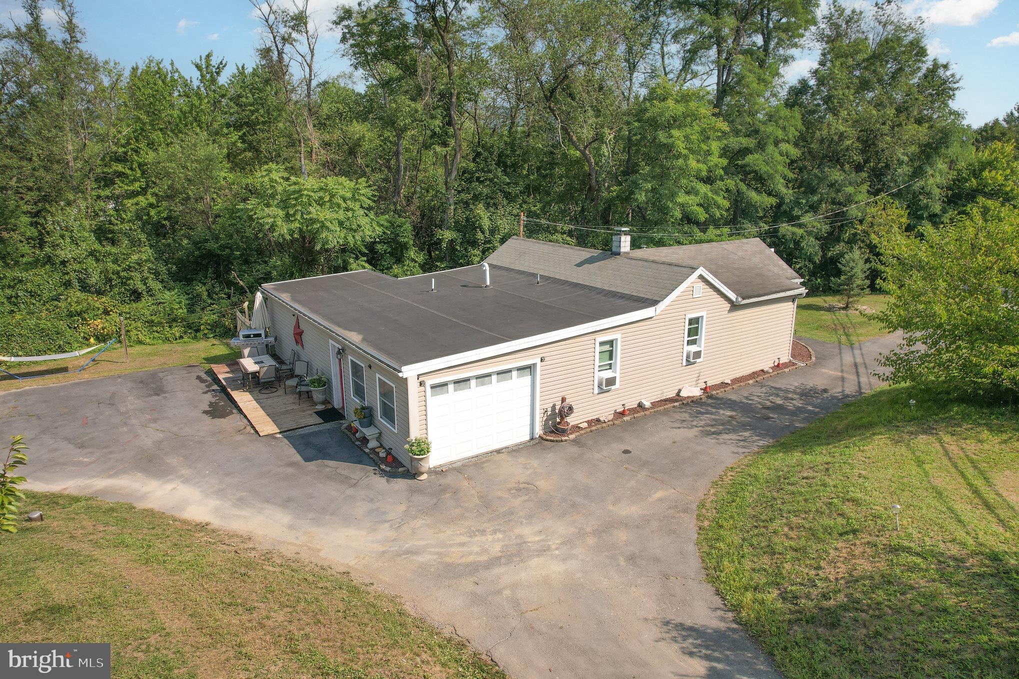 1885 Lambs Gap Rd
