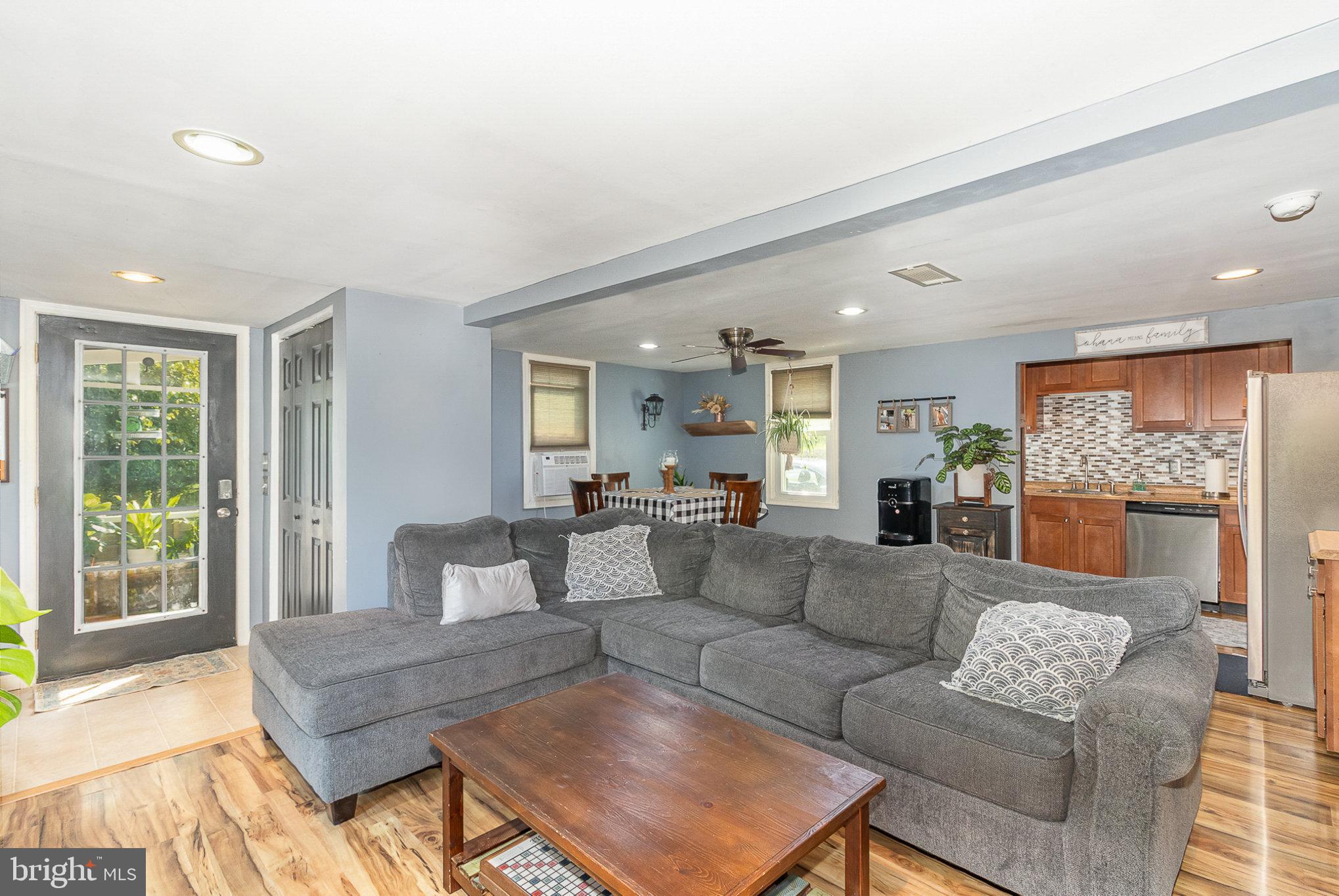 1885 Lambs Gap Rd
