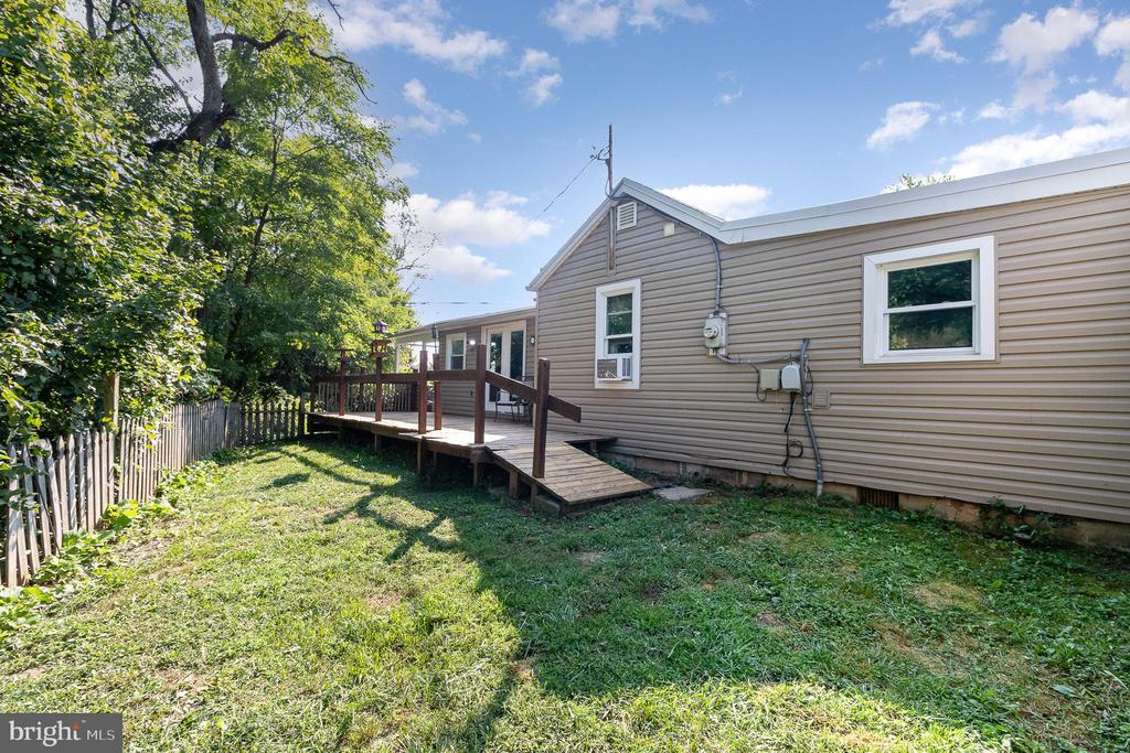 1885 Lambs Gap Rd