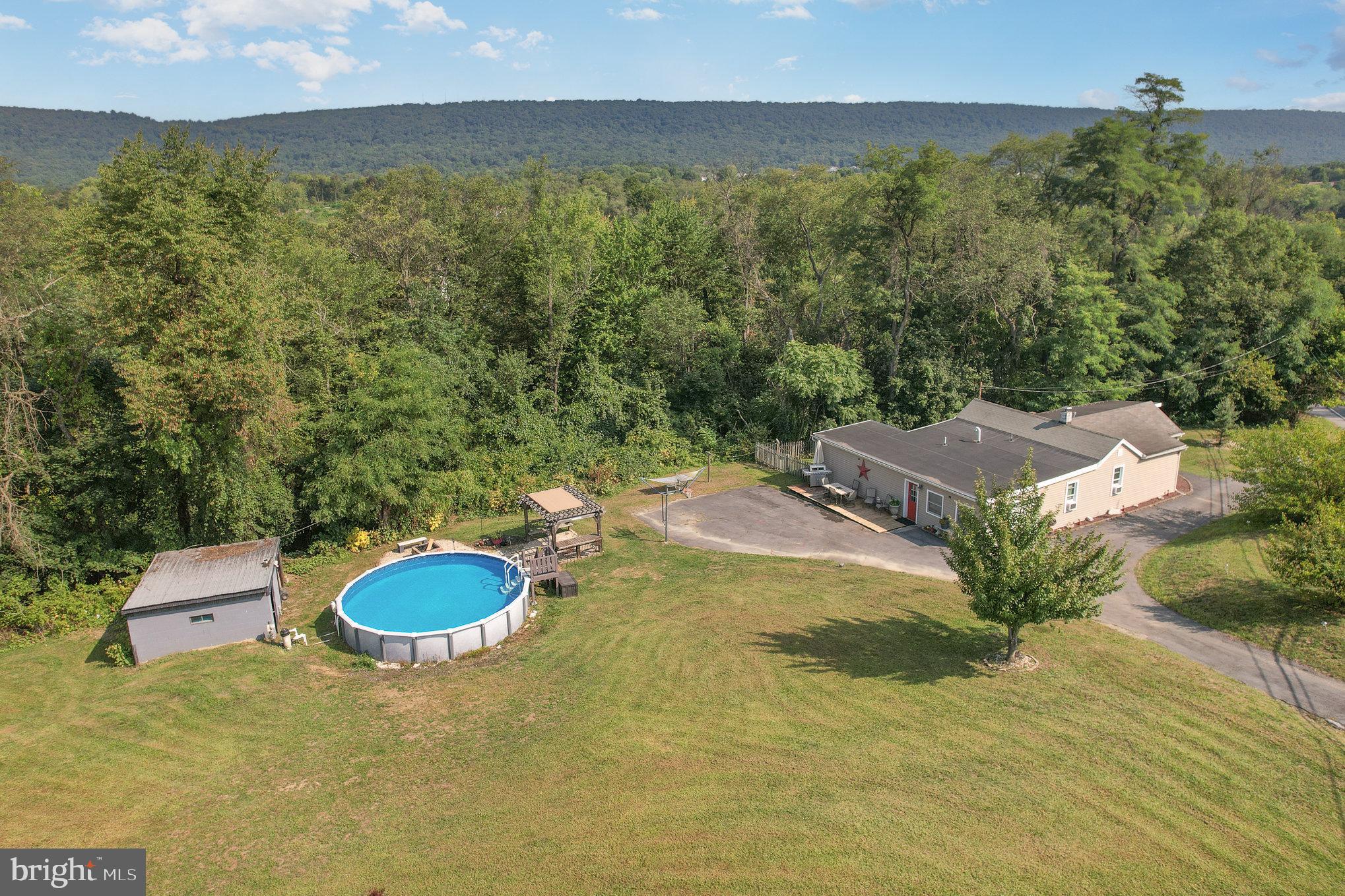 1885 Lambs Gap Rd