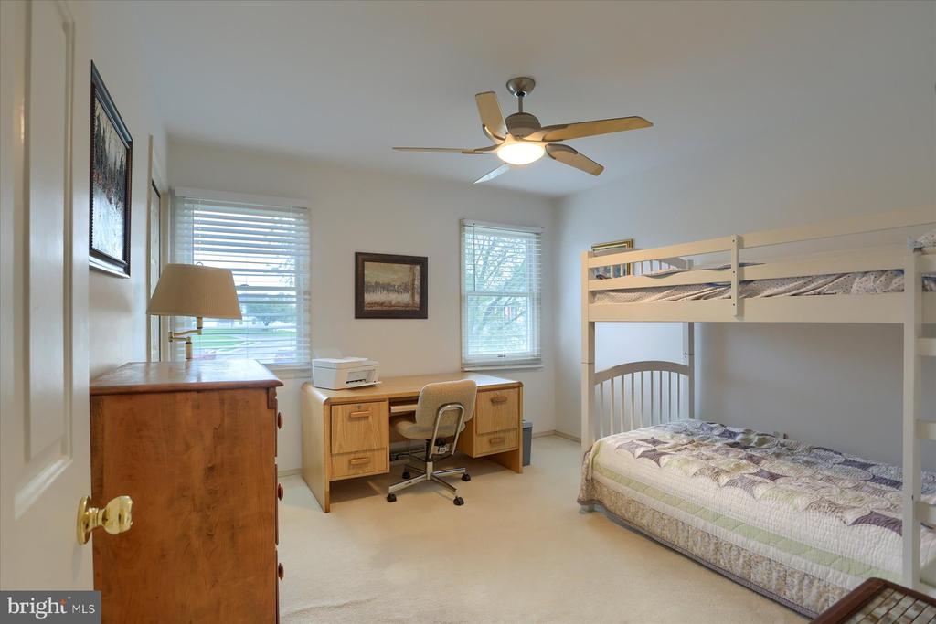 8 Bayberry Ct