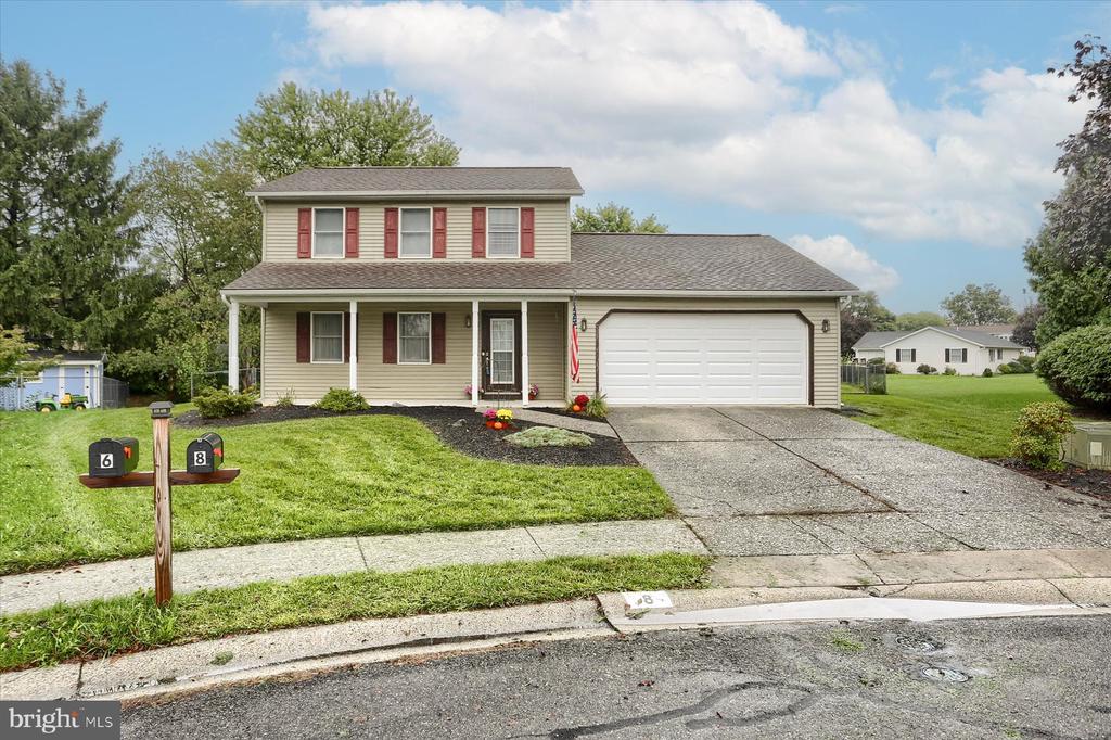 8 Bayberry Ct