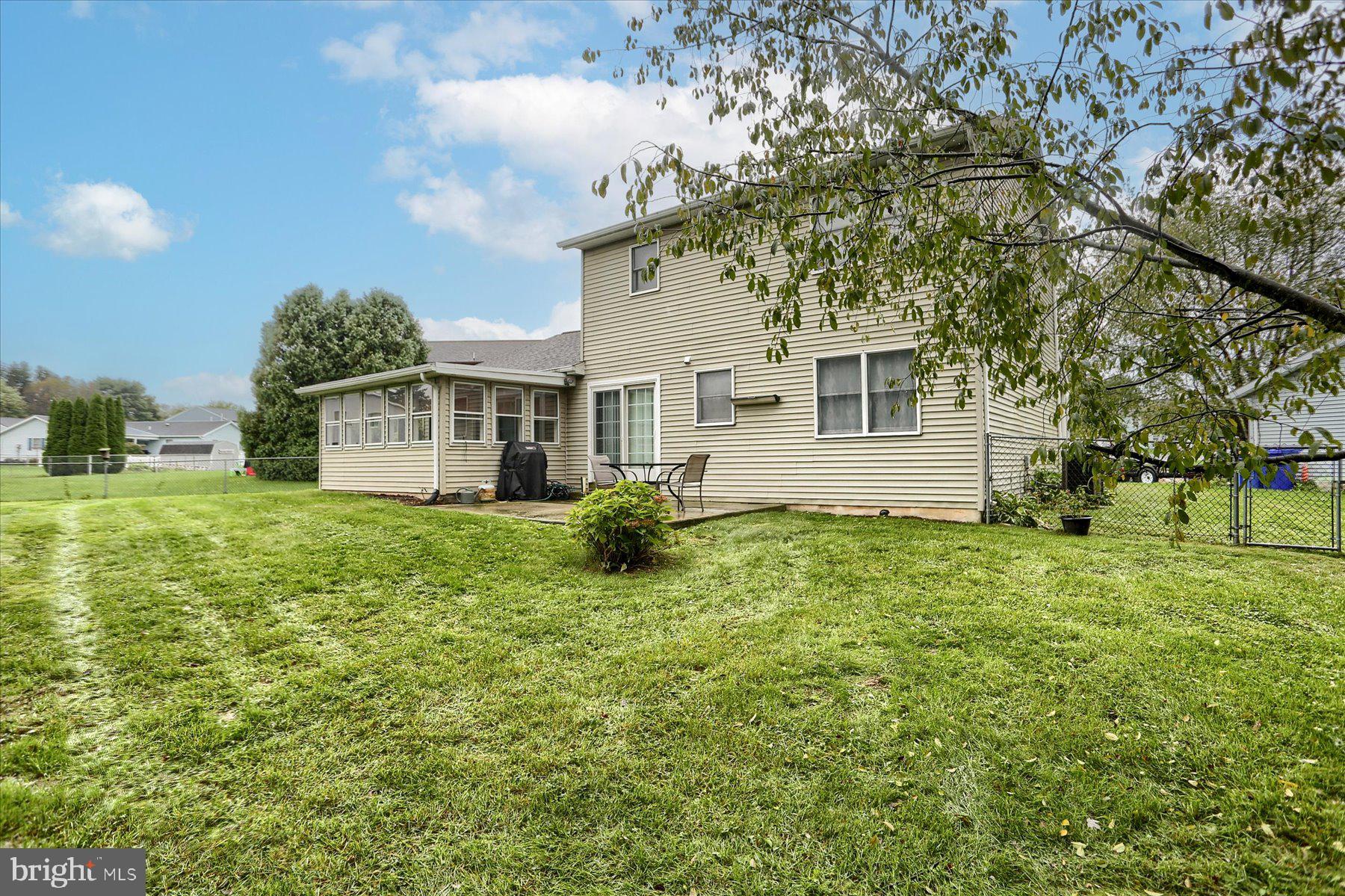 8 Bayberry Ct