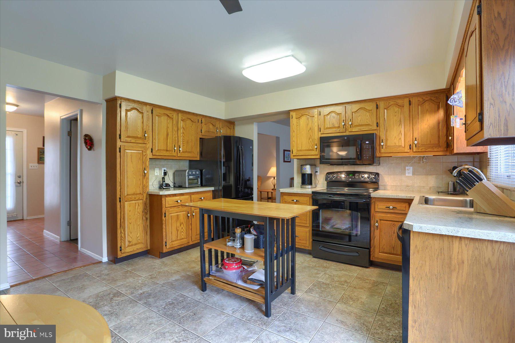 8 Bayberry Ct