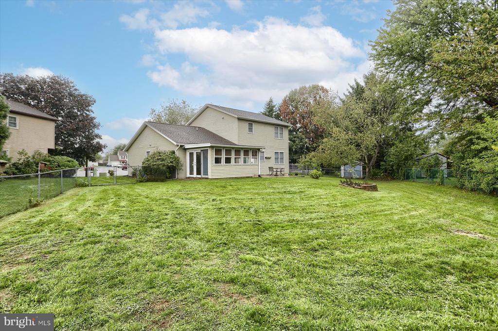 8 Bayberry Ct