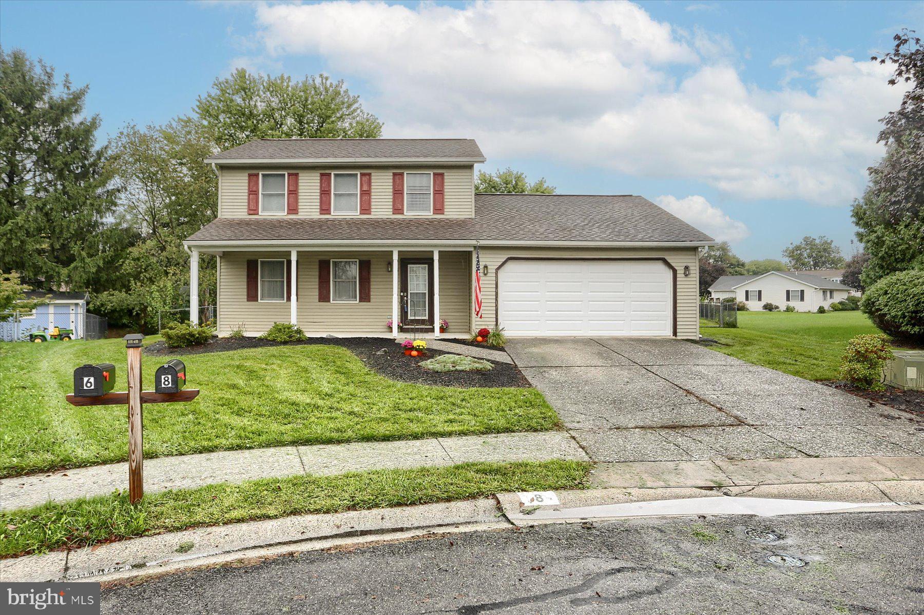 8 Bayberry Ct