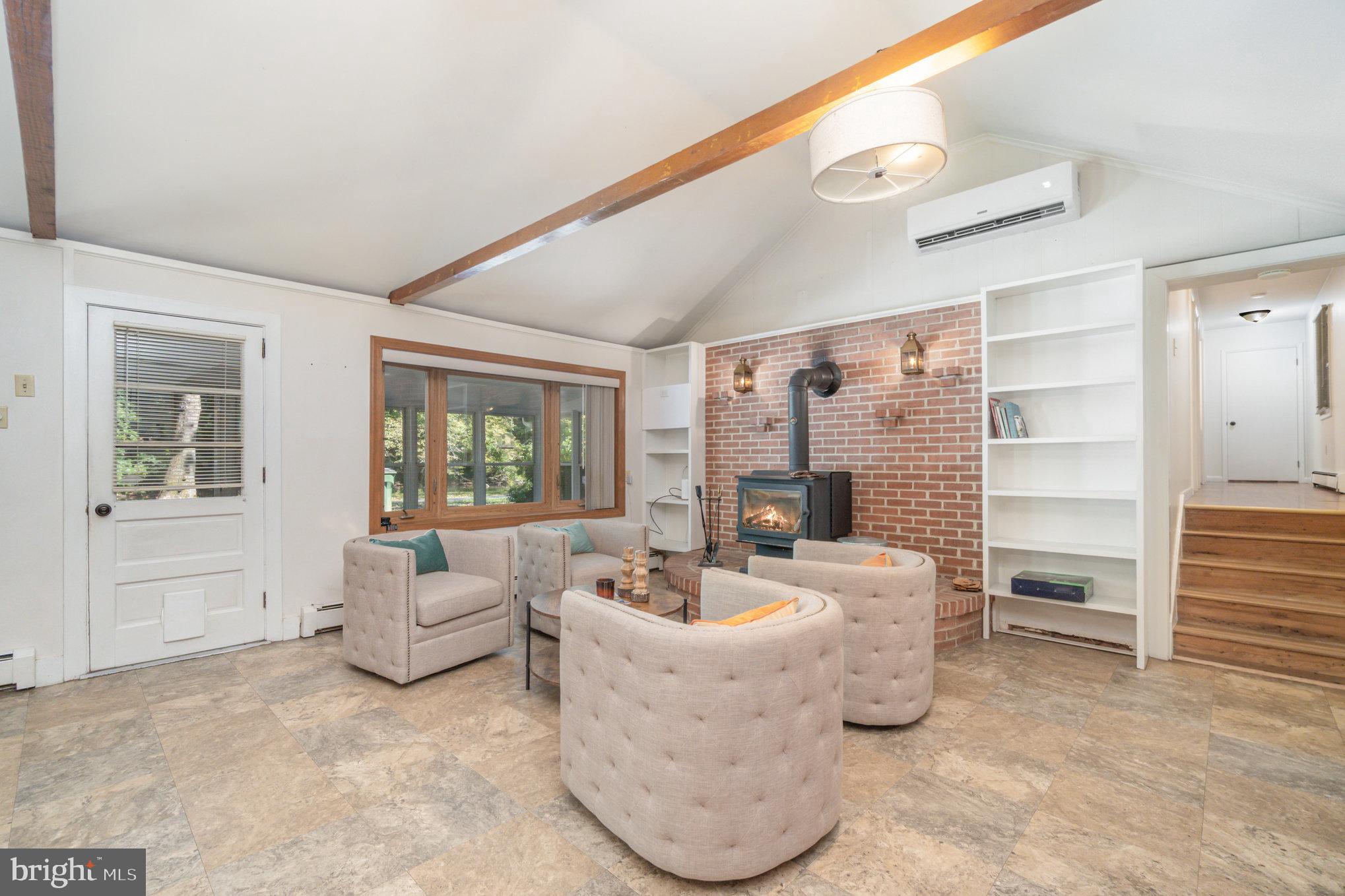 425 425 CRISWELL DRIVE