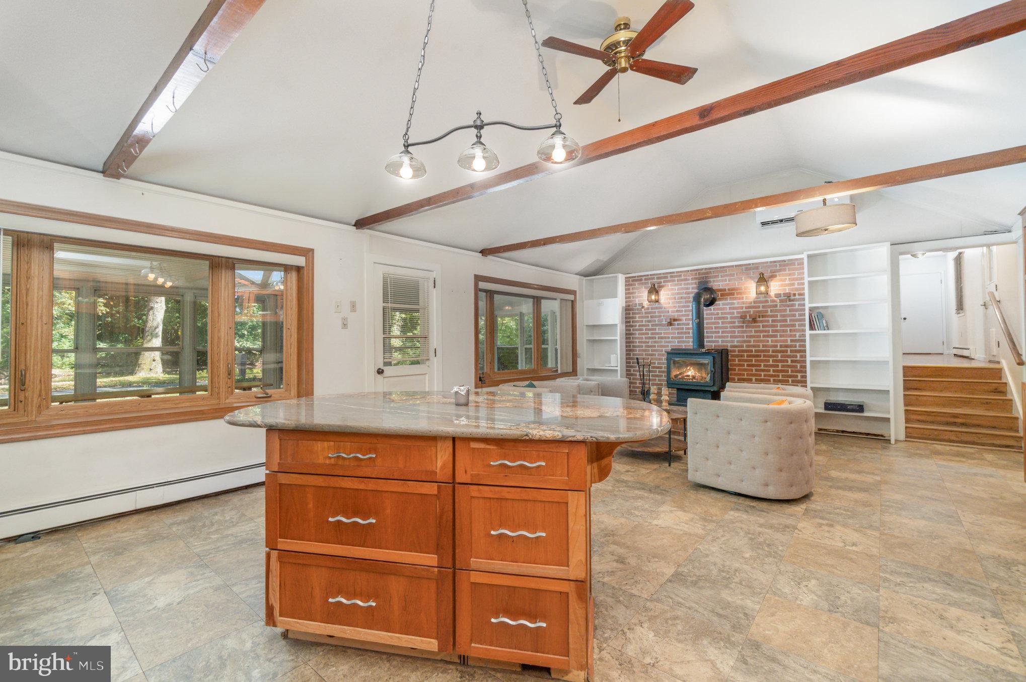 425 425 CRISWELL DRIVE