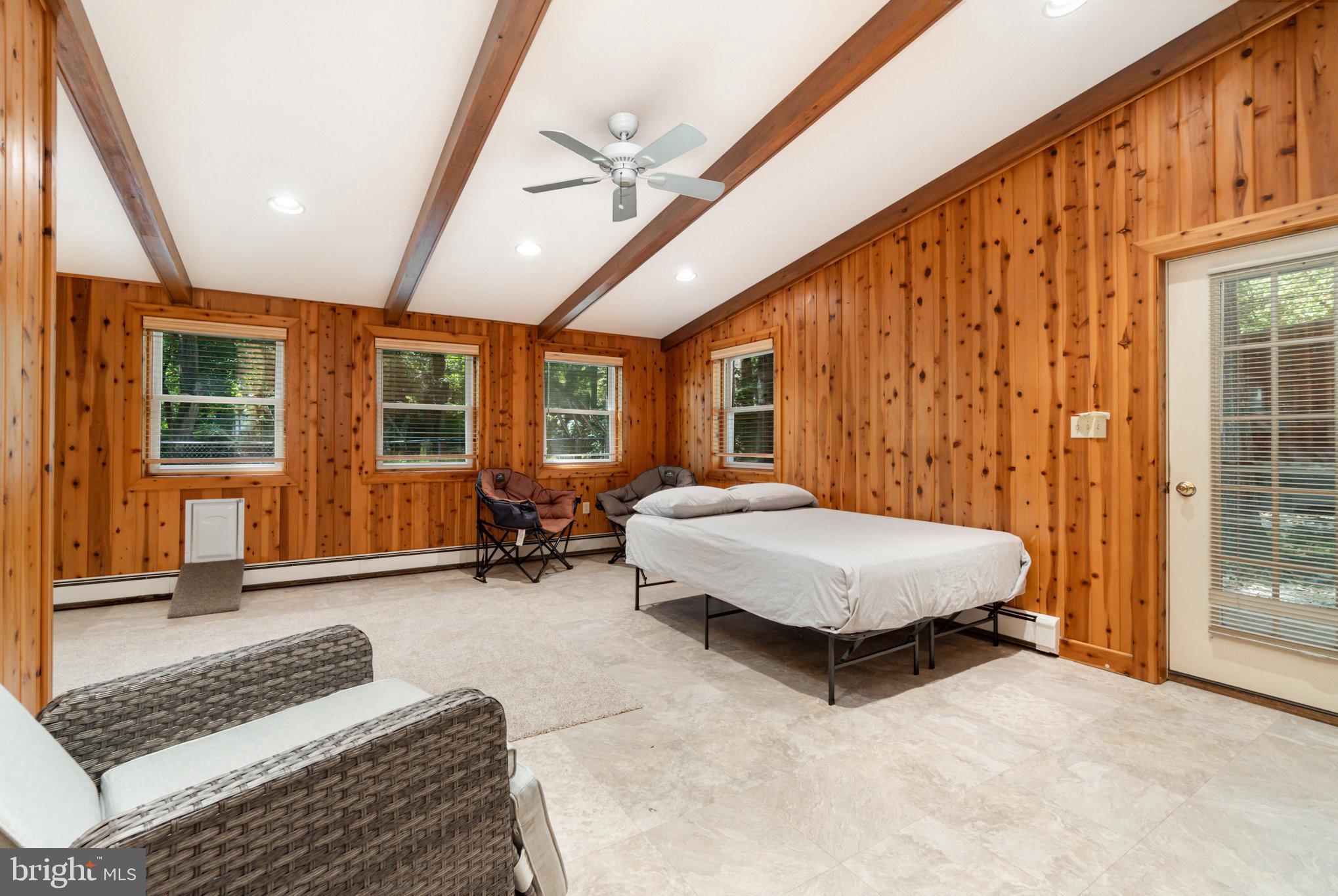 425 425 CRISWELL DRIVE