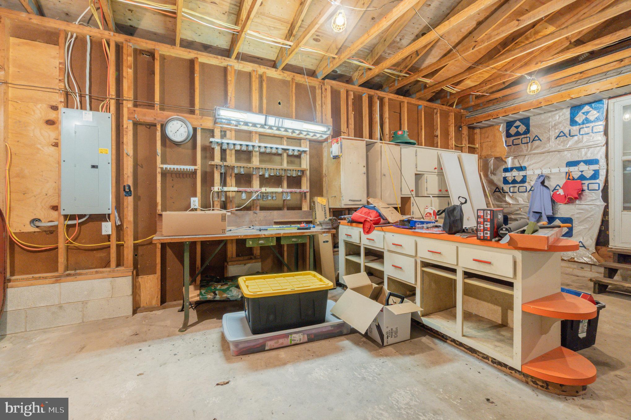 425 425 CRISWELL DRIVE