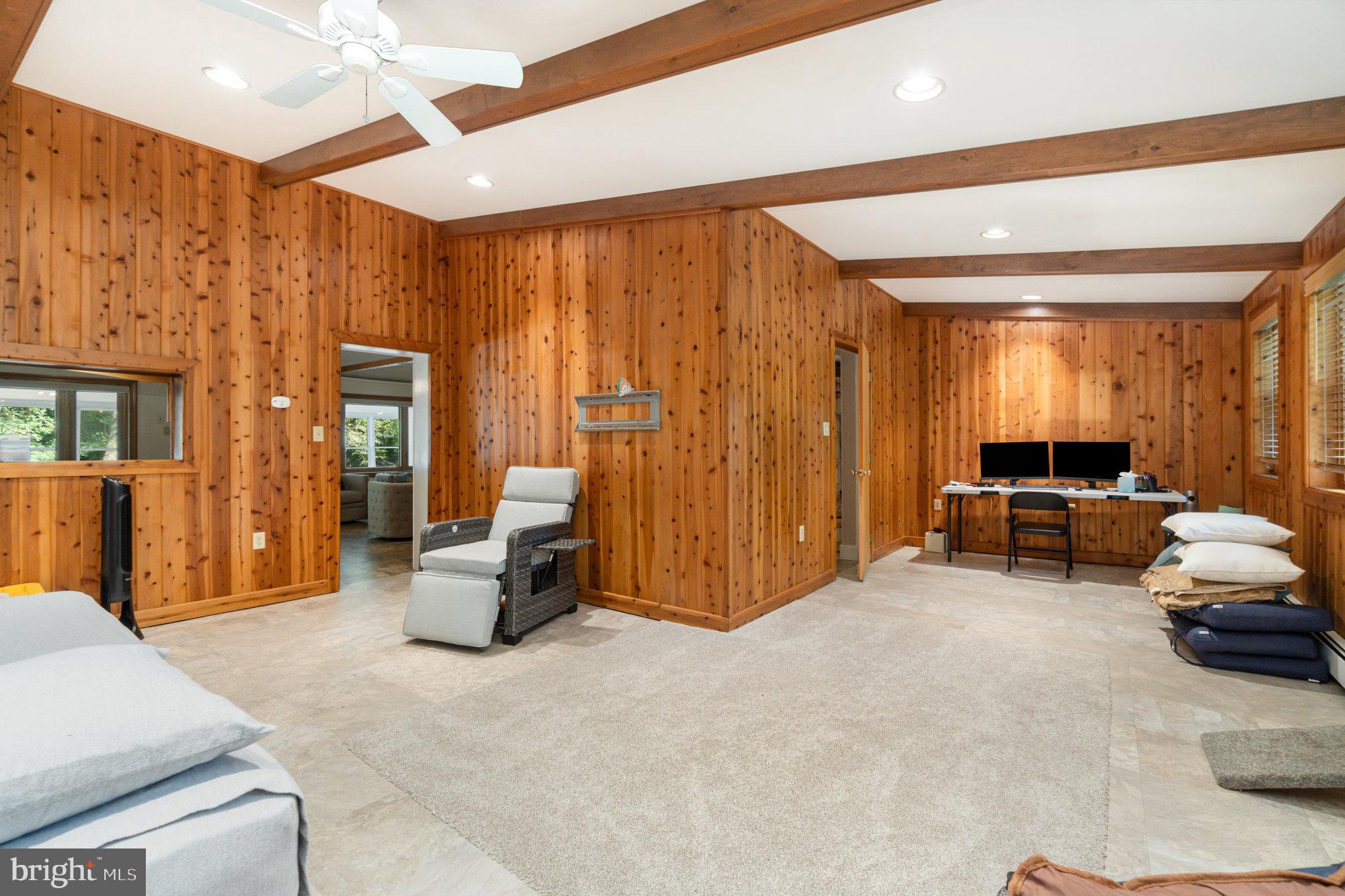 425 425 CRISWELL DRIVE