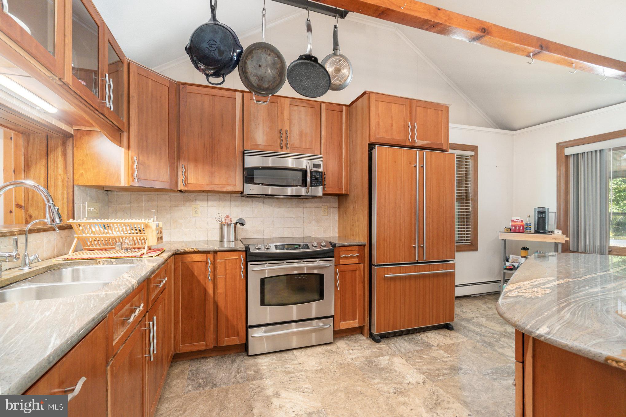 425 425 CRISWELL DRIVE