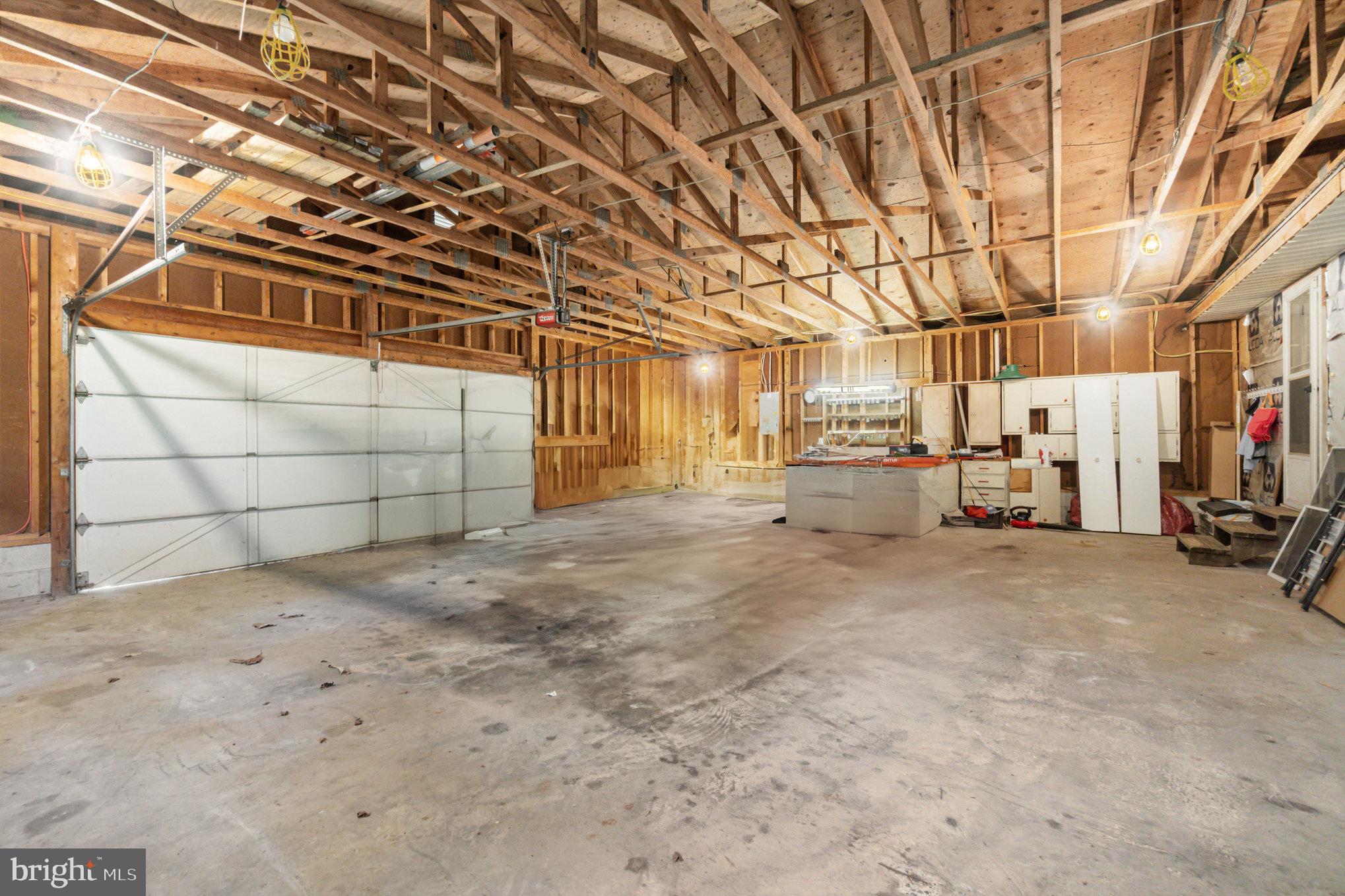 425 425 CRISWELL DRIVE