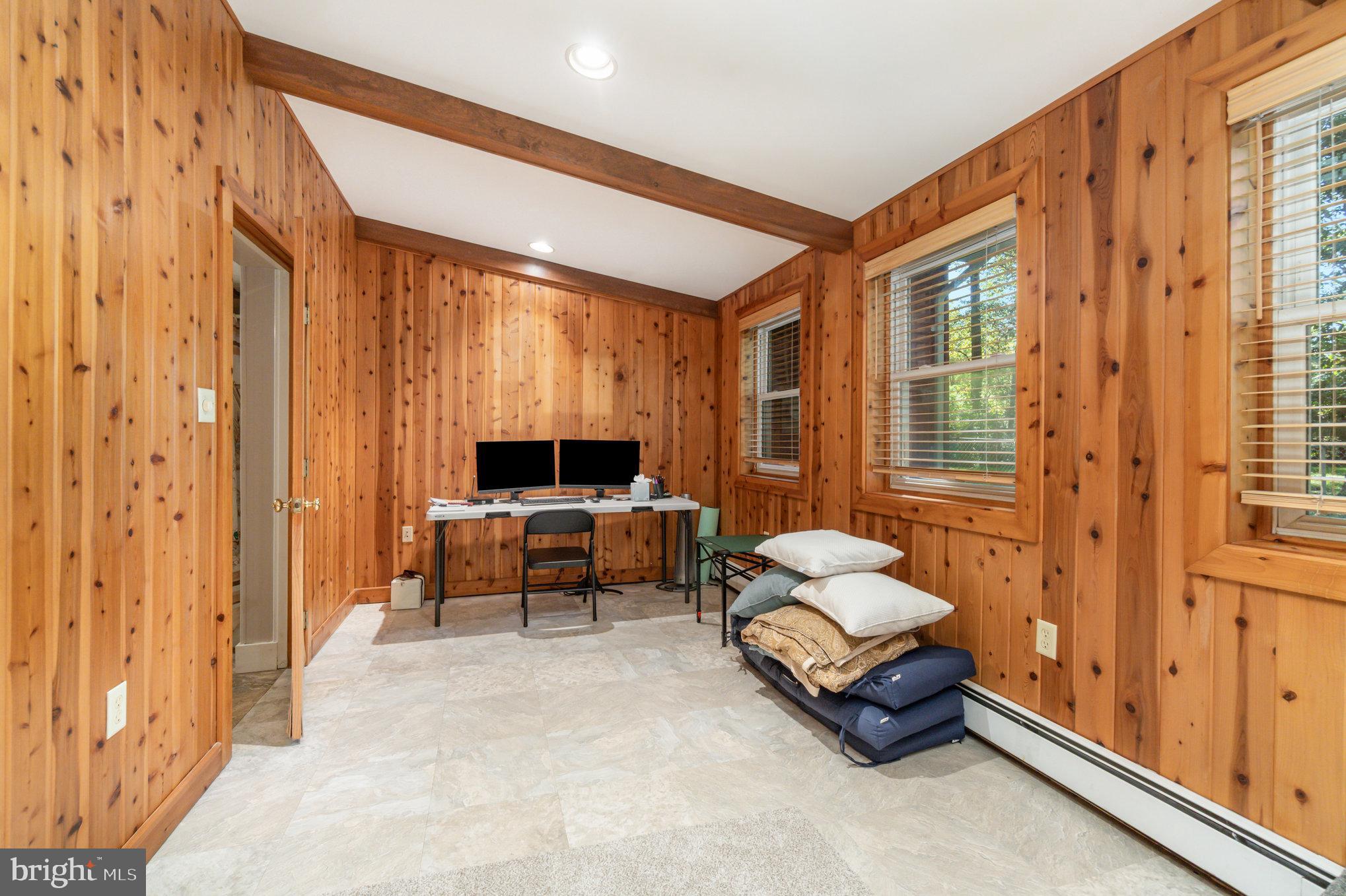 425 425 CRISWELL DRIVE