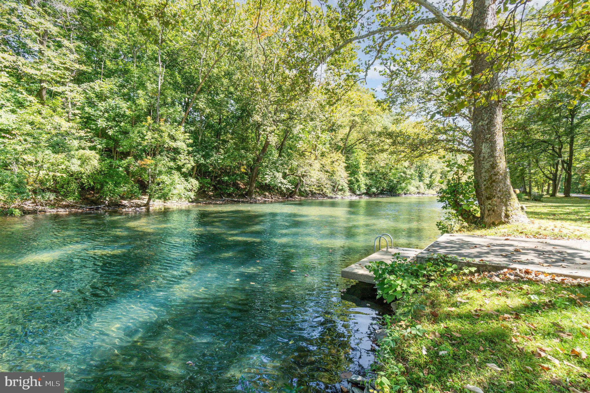 425 425 CRISWELL DRIVE