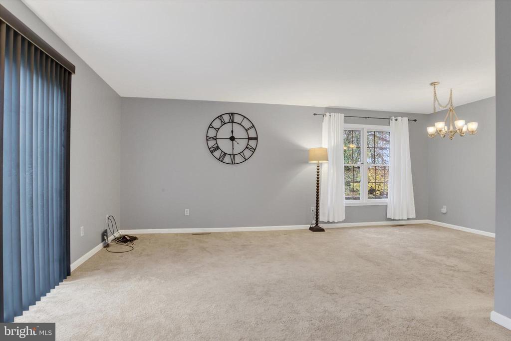 39 KEEFER WAY