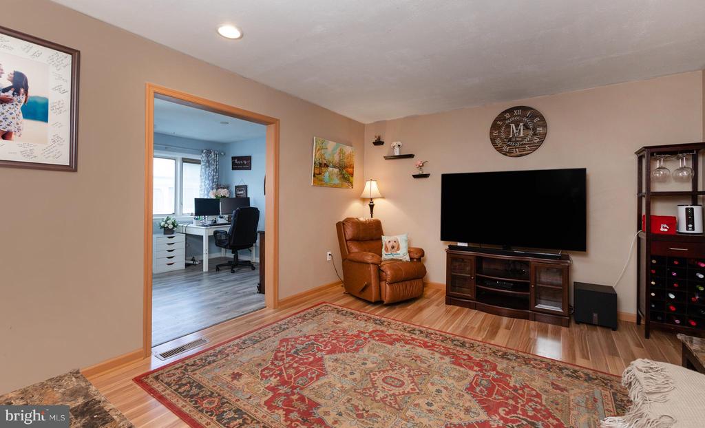 135 W VINE STREET