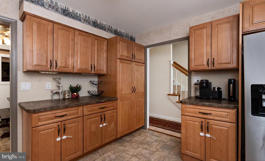 135 W VINE STREET