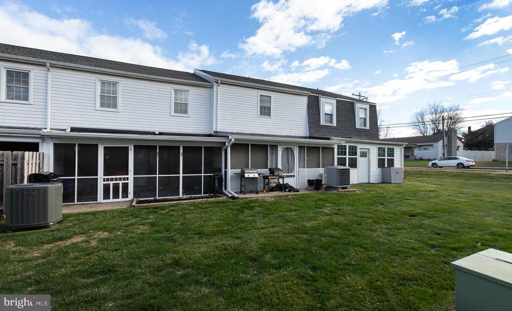 135 W VINE STREET