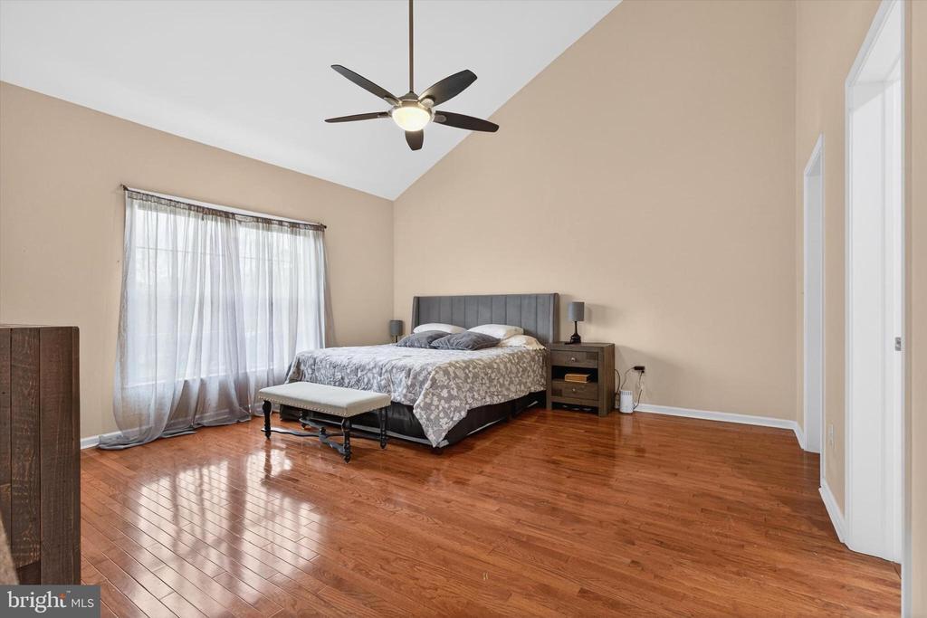 1126 CROSS CREEK DRIVE