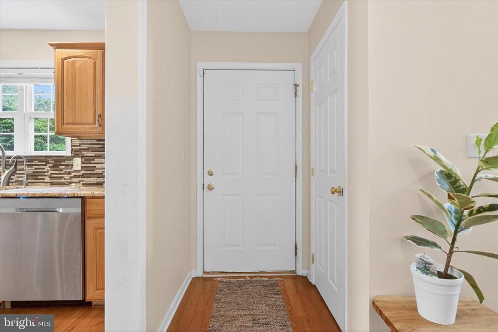 1126 CROSS CREEK DRIVE